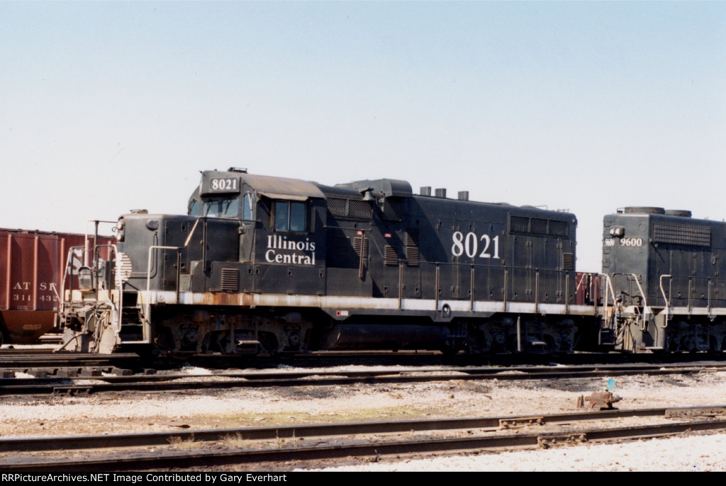 IC GP10 #8021 - Illilnois Central